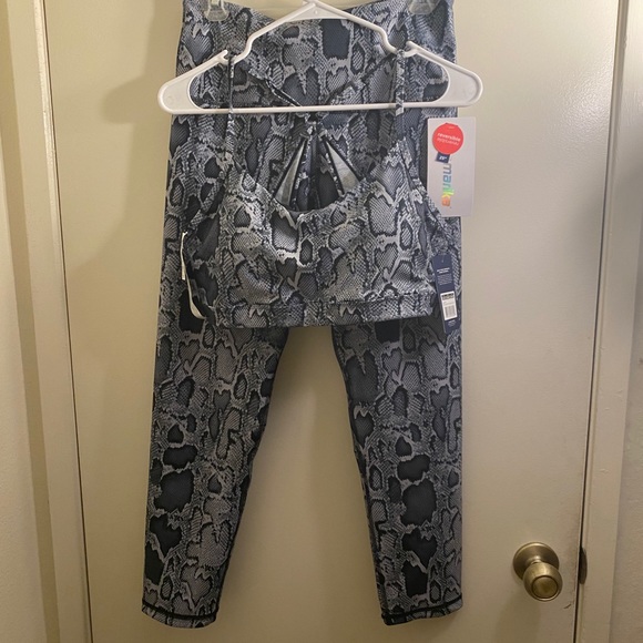 Workout set - Picture 2 of 4